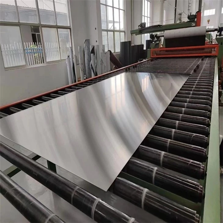 AISI 304 Grade 8K Mirror Finsh Stainless Steel Sheet Material AISI 304 Grade 8K Mirror Finsh Stainless Steel Sheet Material